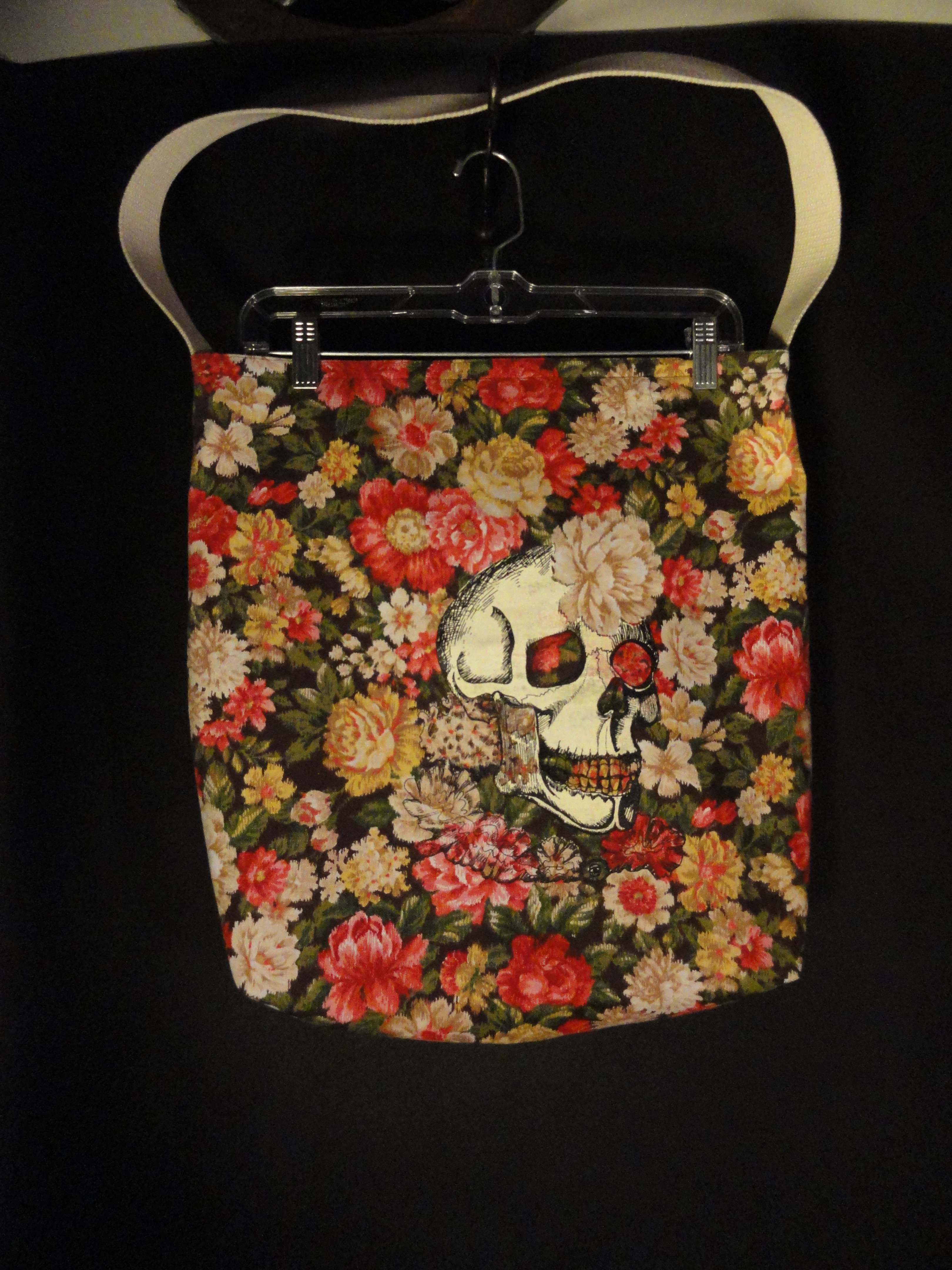 tote bag with skull on it